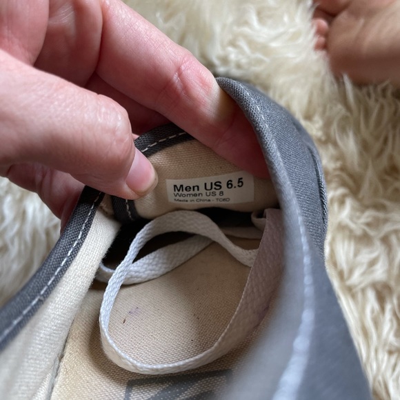 GUC Vans Off the Wall Lace Up Sneakers - Picture 4 of 7